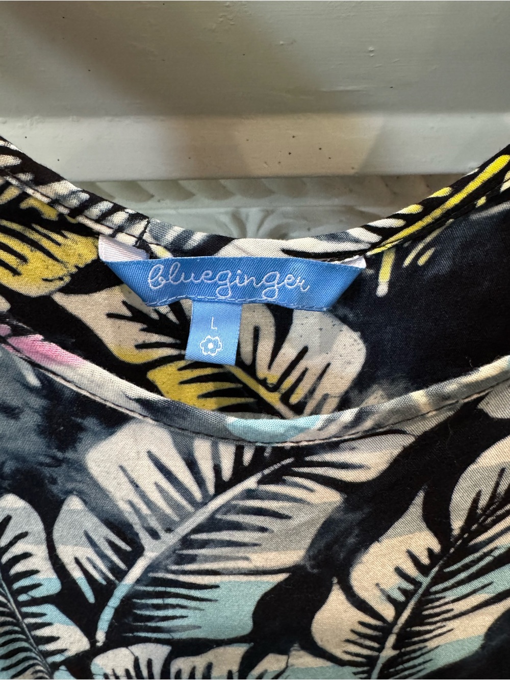 Blue Ginger Tropical Leaf Sleeveless Maxi Dress in Black with Pastel Accents - Picture 2 of 3
